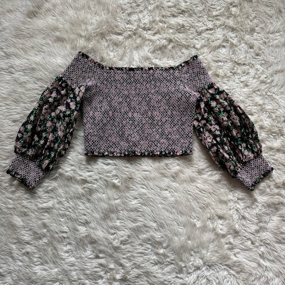 Alice + Olivia Candra Smocked Off- Shoulder Crop Top in Schwarz - Size Large - Picture 3 of 7